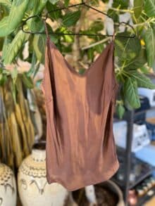 Astan Evelina Bias Top - Coffe