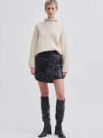 Second Female Rikke Strik - Off-White4