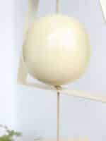 Nordic by Hand Iron Ball i farven creme-hvid