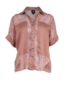 NÜ Bluse Ydun 8305 i farve 230 Mud – elegant bluse med plisseret detalje omkring halsudskæringen.