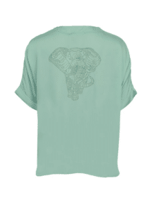Costa Mani Mille SS Soli Bluse 2504115 i Aqua – let sommerbluse med korte ærmer og rund hals i blød og feminin kvalitet. 1