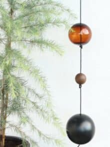 Nordic by Hand Brun Glas Kugle 10 cm1