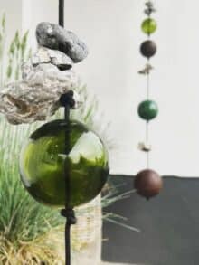 Nordic by Hand Brun Glas Kugle 8 cm1