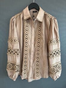 Qnuz Laces Bluse - Taupe