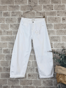 Cabana Living Jeans Jude White hvide dame jeans med løs pasform og stretch